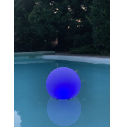 Boule solaire étanche multicolore - 30cm en acrylique