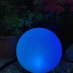 Boule solaire étanche multicolore - 30cm en acrylique